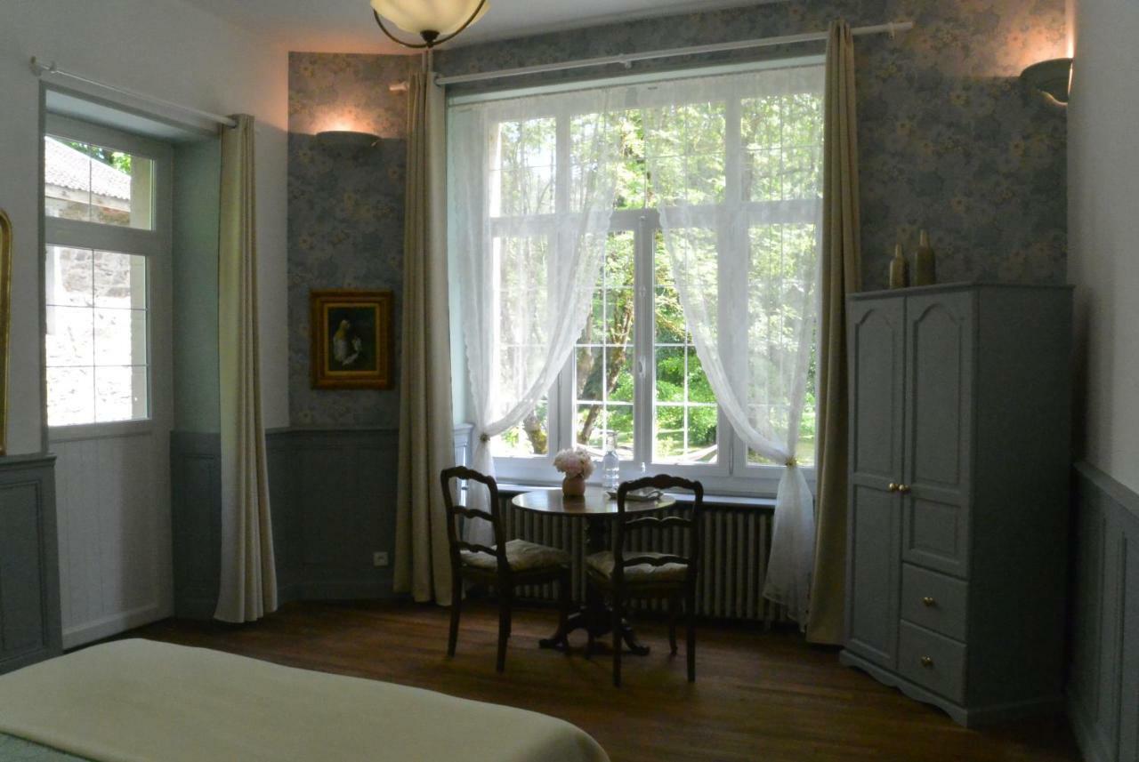 Chambres D'Hotes Chateau De Viviez Exterior photo